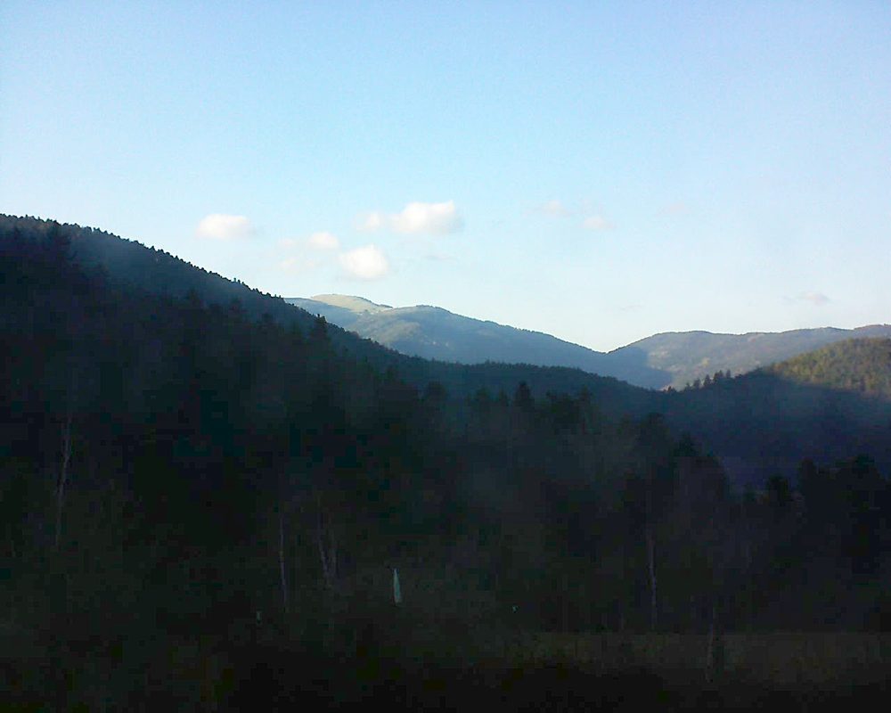 Le petit ballon vu depuis le Domaine Langmatt à Murbach le 14.03.2018 à 17:30 Le petit ballon (Alsace, Vosges) le 14.03.2018 à 17:30