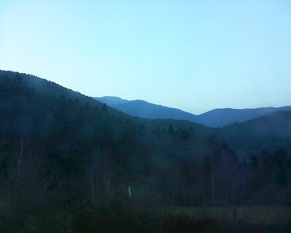 Le petit ballon vu depuis le Domaine Langmatt à Murbach le 14.03.2018 à 18:30 Le petit ballon (Alsace, Vosges) le 14.03.2018 à 18:30