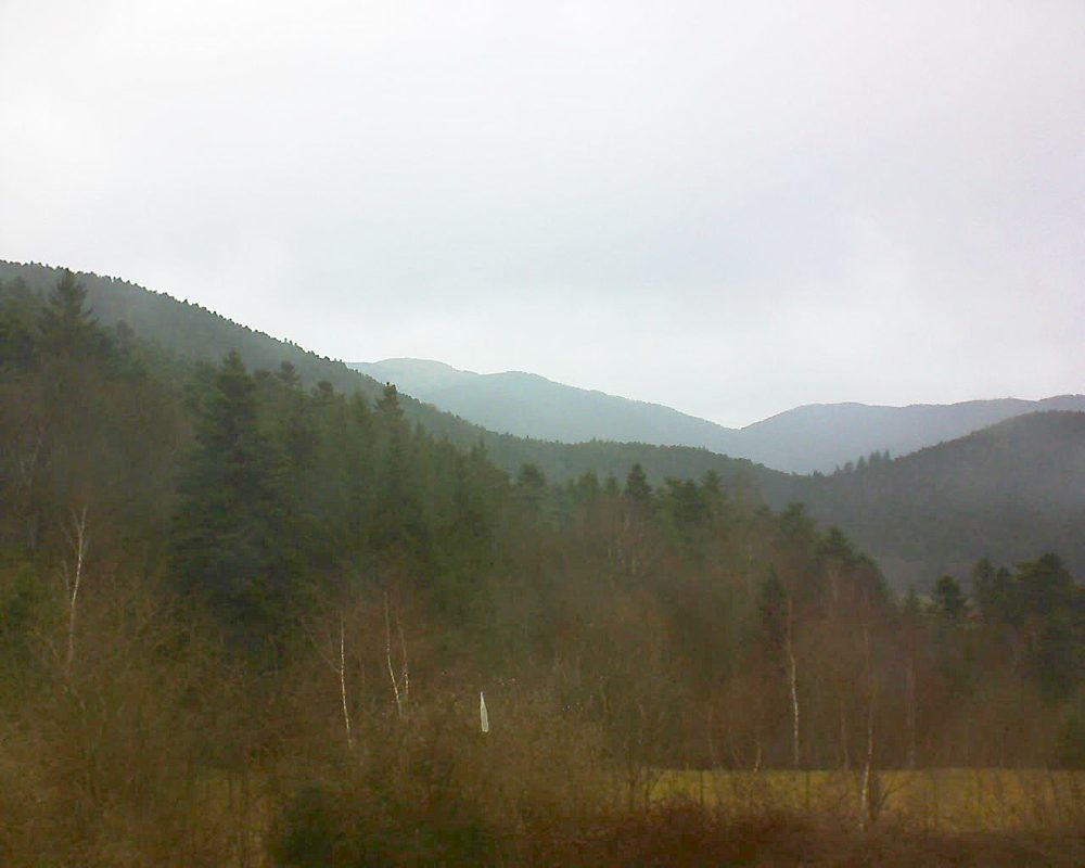 Le petit ballon vu depuis le Domaine Langmatt à Murbach le 15.03.2018 à 12:45 Le petit ballon (Alsace, Vosges) le 15.03.2018 à 12:45