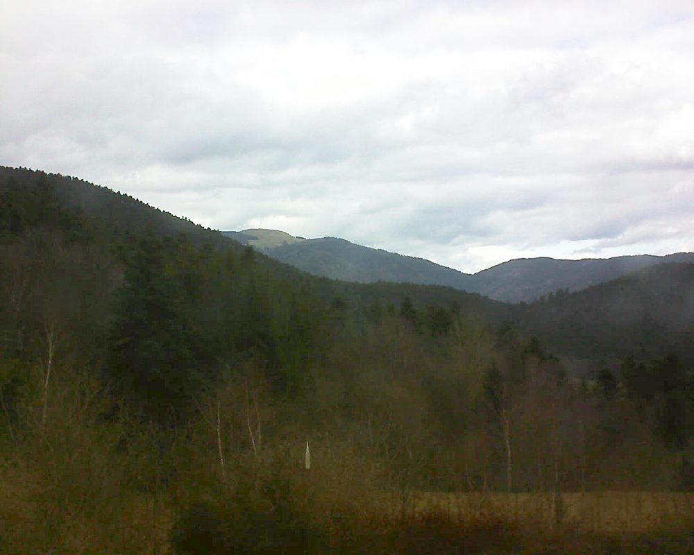 Le petit ballon vu depuis le Domaine Langmatt à Murbach le 16.03.2018 à 14:45 Le petit ballon (Alsace, Vosges) le 16.03.2018 à 14:45