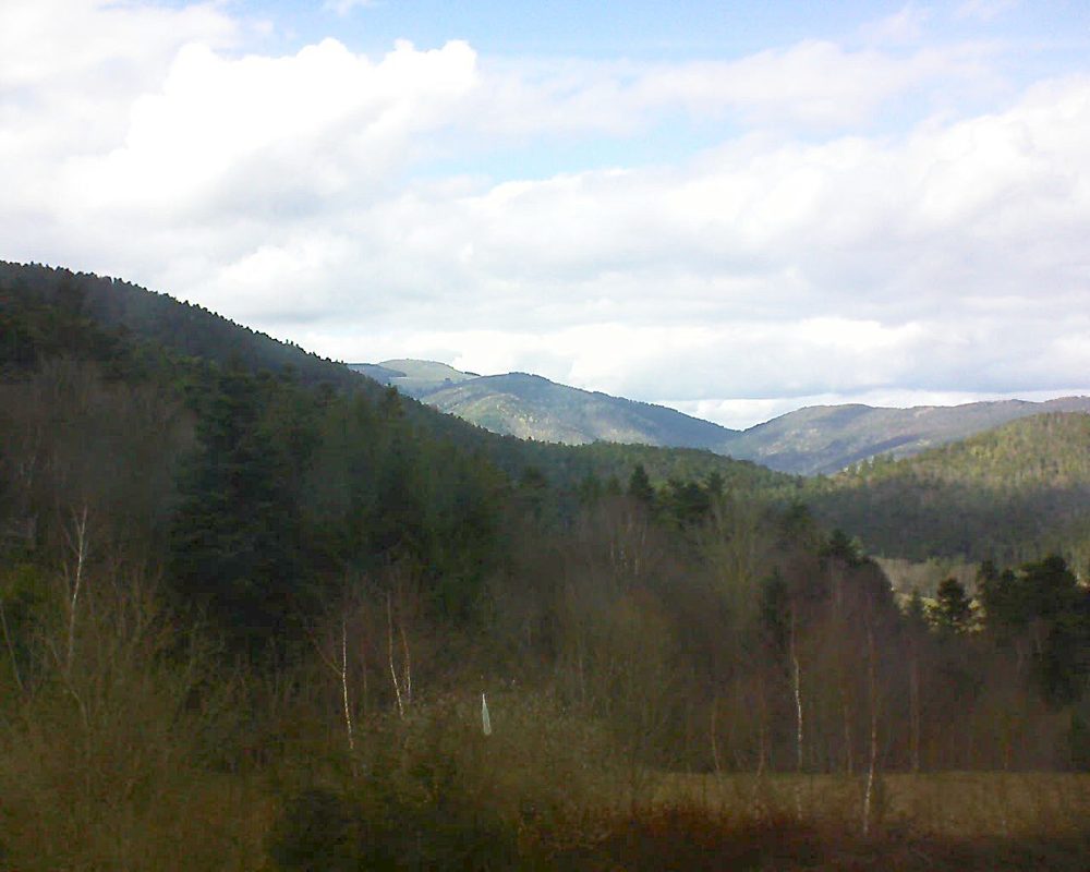 Le petit ballon vu depuis le Domaine Langmatt à Murbach le 16.03.2018 à 15:30 Le petit ballon (Alsace, Vosges) le 16.03.2018 à 15:30