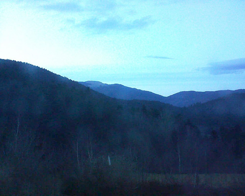 Le petit ballon vu depuis le Domaine Langmatt à Murbach le 16.03.2018 à 18:45 Le petit ballon (Alsace, Vosges) le 16.03.2018 à 18:45