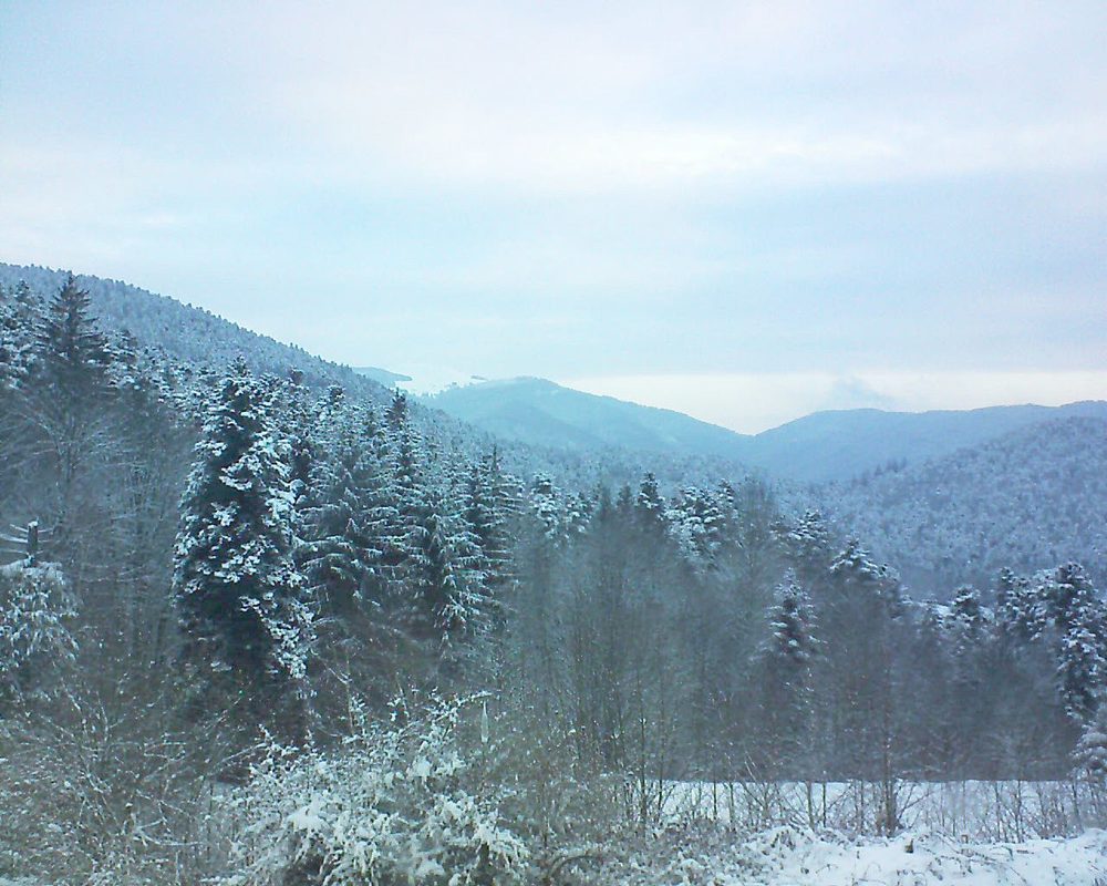Le petit ballon vu depuis le Domaine Langmatt à Murbach le 20.03.2018 à 07:00 Le petit ballon (Alsace, Vosges) le 20.03.2018 à 07:00
