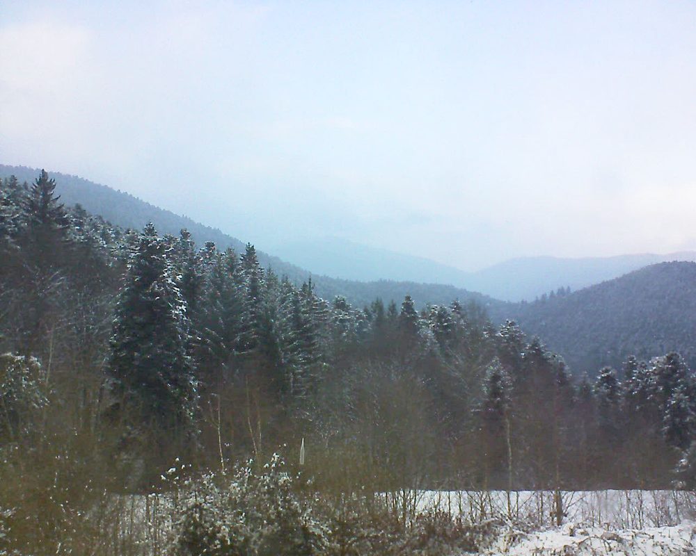 Le petit ballon vu depuis le Domaine Langmatt à Murbach le 20.03.2018 à 16:45 Le petit ballon (Alsace, Vosges) le 20.03.2018 à 16:45