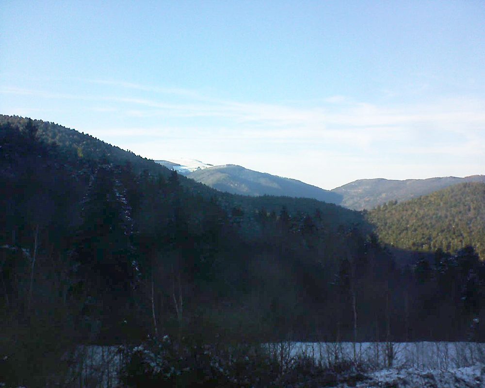 Le petit ballon vu depuis le Domaine Langmatt à Murbach le 21.03.2018 à 17:15 Le petit ballon (Alsace, Vosges) le 21.03.2018 à 17:15