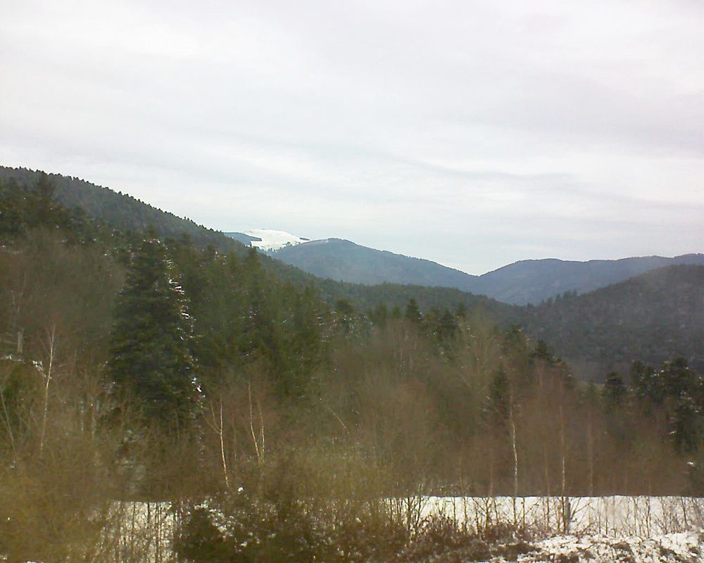 Le petit ballon vu depuis le Domaine Langmatt à Murbach le 22.03.2018 à 10:30 Le petit ballon (Alsace, Vosges) le 22.03.2018 à 10:30