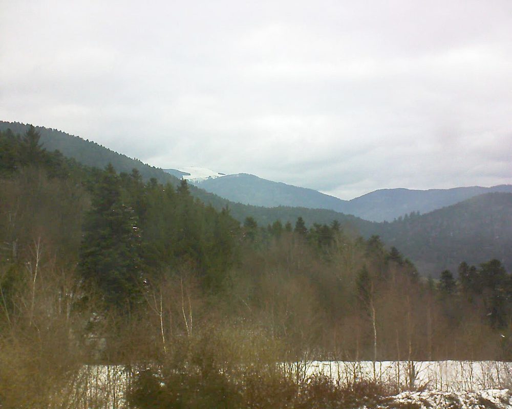 Le petit ballon vu depuis le Domaine Langmatt à Murbach le 23.03.2018 à 10:30 Le petit ballon (Alsace, Vosges) le 23.03.2018 à 10:30