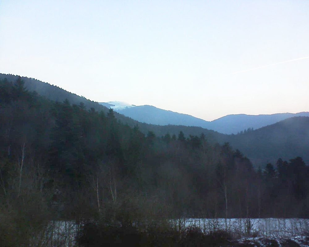 Le petit ballon vu depuis le Domaine Langmatt à Murbach le 24.03.2018 à 06:30 Le petit ballon (Alsace, Vosges) le 24.03.2018 à 06:30