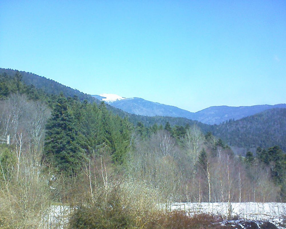 Le petit ballon vu depuis le Domaine Langmatt à Murbach le 24.03.2018 à 11:30 Le petit ballon (Alsace, Vosges) le 24.03.2018 à 11:30