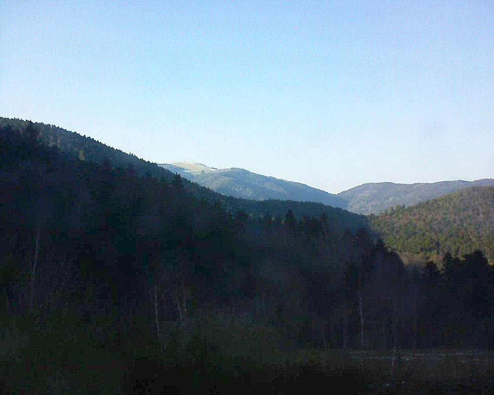 Le petit ballon vu depuis le Domaine Langmatt à Murbach le 24.03.2018 à 17:15 Le petit ballon (Alsace, Vosges) le 24.03.2018 à 17:15