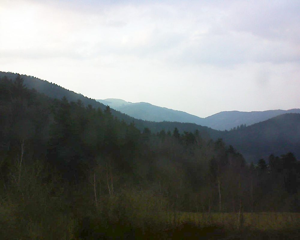 Le petit ballon vu depuis le Domaine Langmatt à Murbach le 25.03.2018 à 19:30 Le petit ballon (Alsace, Vosges) le 25.03.2018 à 19:30