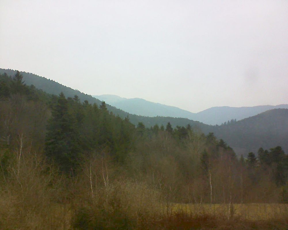 Le petit ballon vu depuis le Domaine Langmatt à Murbach le 26.03.2018 à 14:30 Le petit ballon (Alsace, Vosges) le 26.03.2018 à 14:30