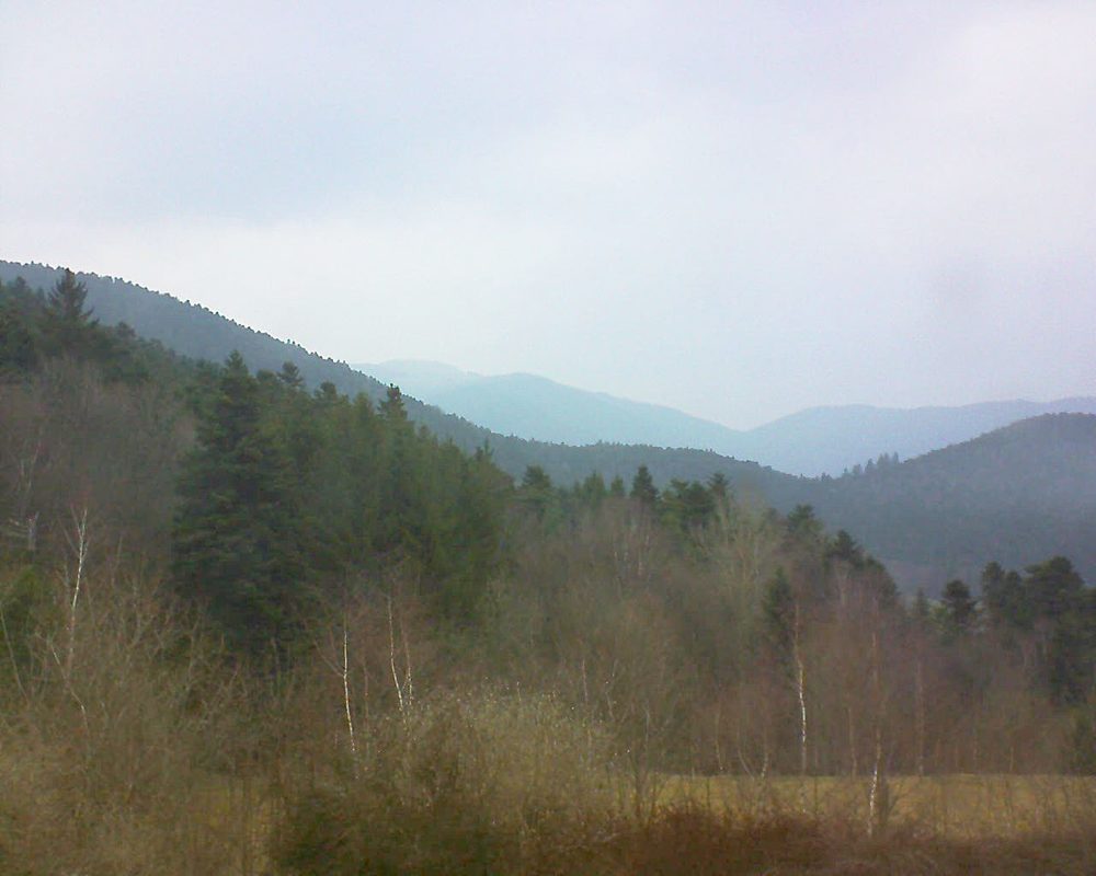 Le petit ballon vu depuis le Domaine Langmatt à Murbach le 26.03.2018 à 18:30 Le petit ballon (Alsace, Vosges) le 26.03.2018 à 18:30