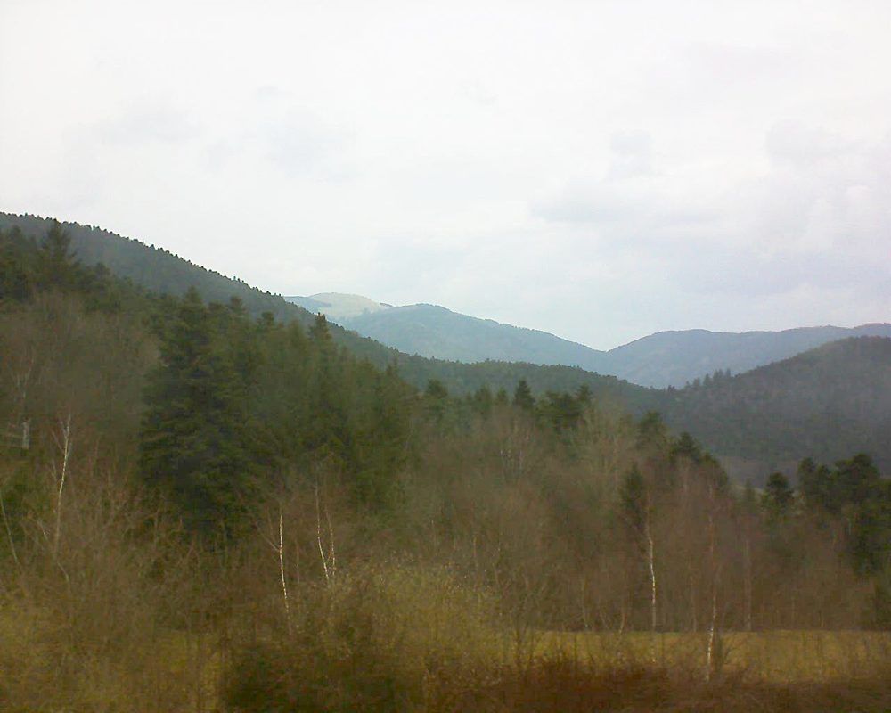 Le petit ballon vu depuis le Domaine Langmatt à Murbach le 27.03.2018 à 12:45 Le petit ballon (Alsace, Vosges) le 27.03.2018 à 12:45
