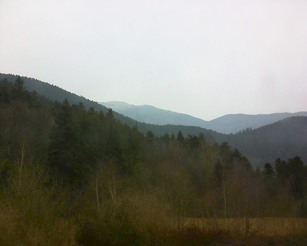 Le petit ballon vu depuis le Domaine Langmatt à Murbach le 27.03.2018 à 14:30 Le petit ballon (Alsace, Vosges) le 27.03.2018 à 14:30