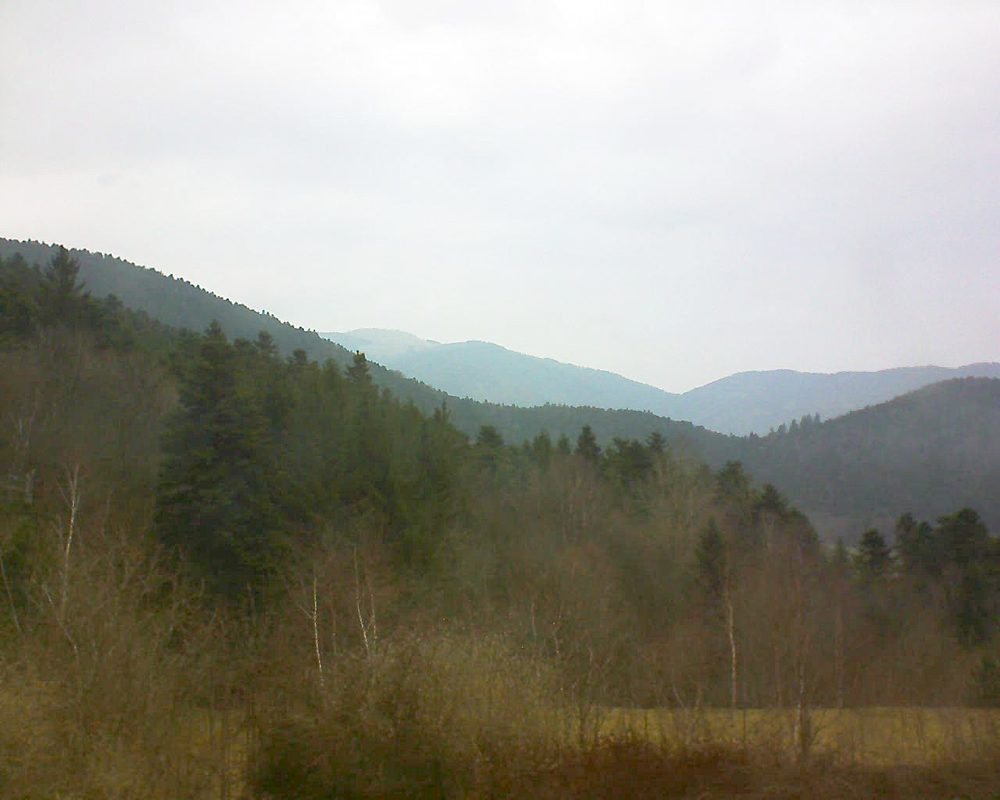 Le petit ballon vu depuis le Domaine Langmatt à Murbach le 27.03.2018 à 15:00 Le petit ballon (Alsace, Vosges) le 27.03.2018 à 15:00