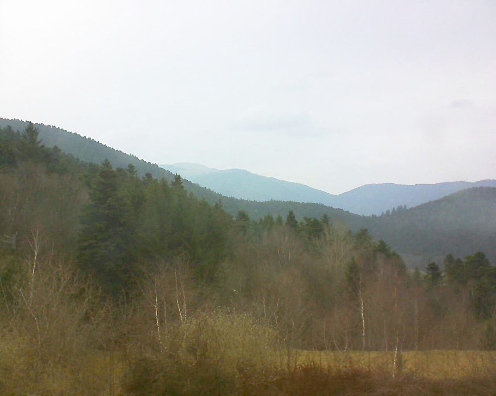 Le petit ballon vu depuis le Domaine Langmatt à Murbach le 27.03.2018 à 16:45 Le petit ballon (Alsace, Vosges) le 27.03.2018 à 16:45