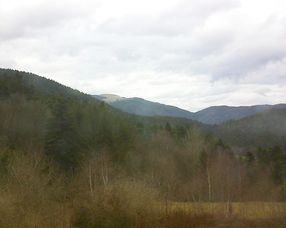 Le petit ballon vu depuis le Domaine Langmatt à Murbach le 29.03.2018 à 17:15 Le petit ballon (Alsace, Vosges) le 29.03.2018 à 17:15