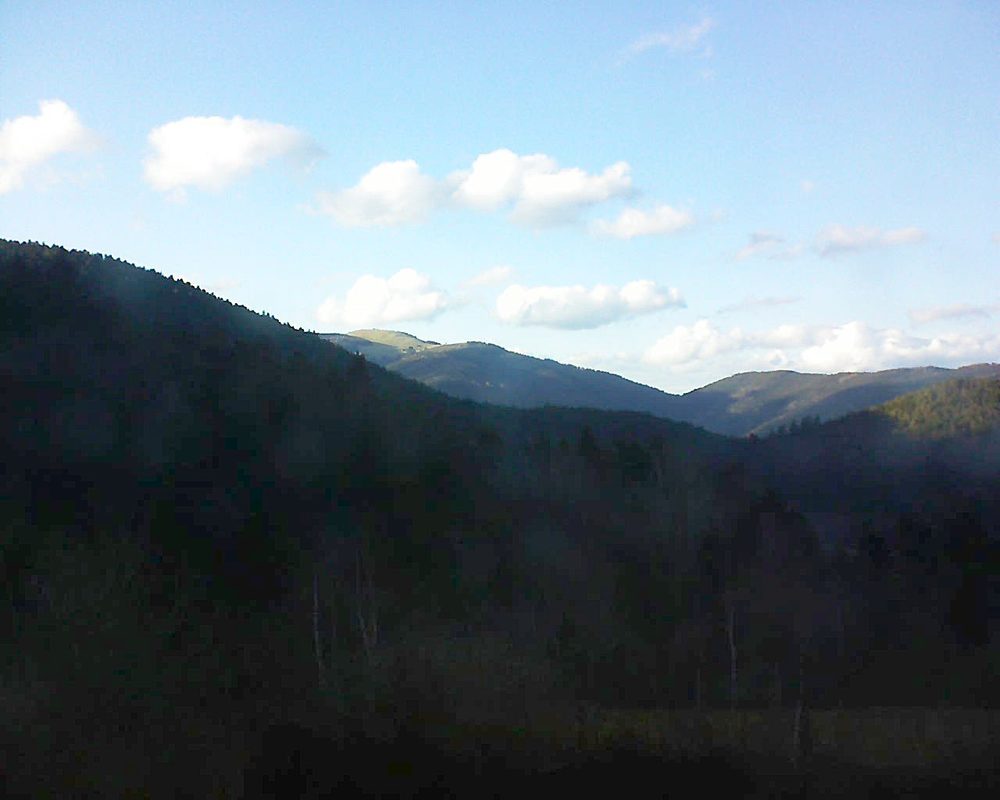 Le petit ballon vu depuis le Domaine Langmatt à Murbach le 29.03.2018 à 18:45 Le petit ballon (Alsace, Vosges) le 29.03.2018 à 18:45