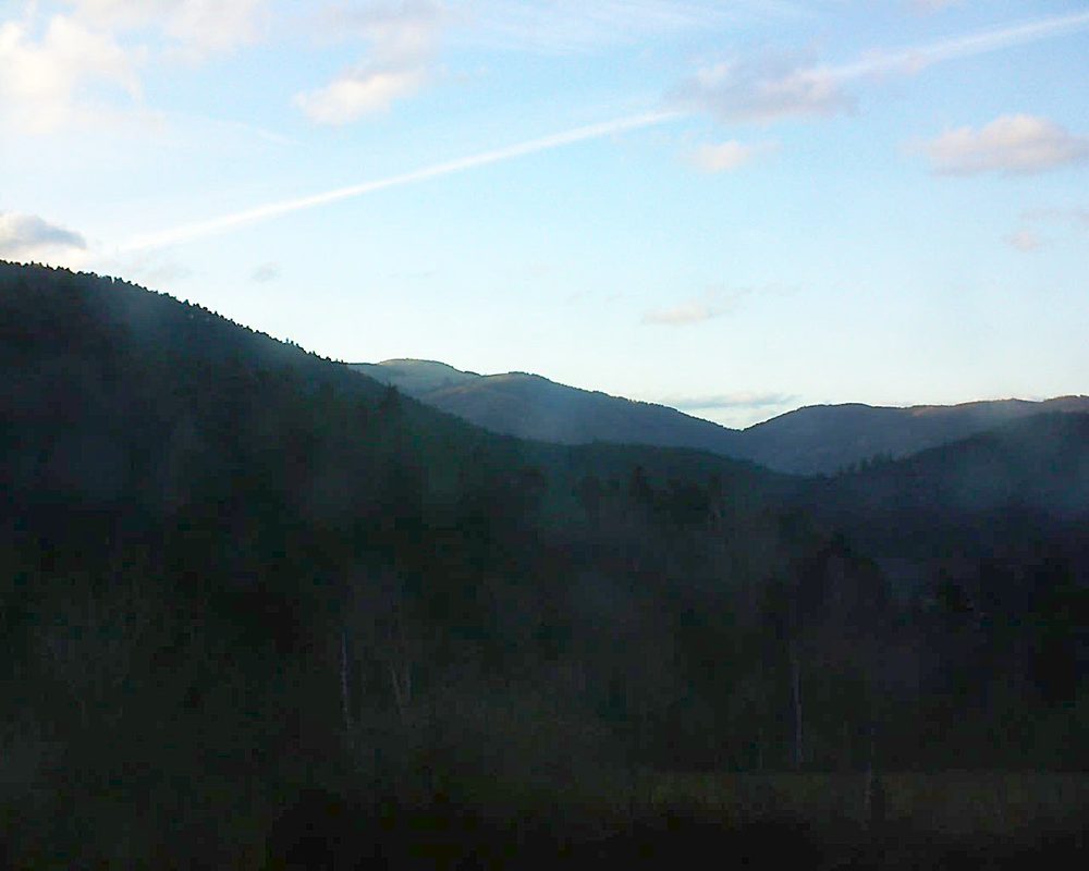 Le petit ballon vu depuis le Domaine Langmatt à Murbach le 29.03.2018 à 19:30 Le petit ballon (Alsace, Vosges) le 29.03.2018 à 19:30