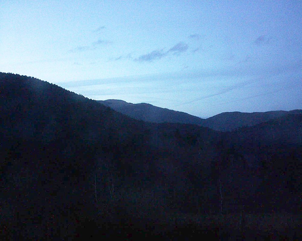 Le petit ballon vu depuis le Domaine Langmatt à Murbach le 29.03.2018 à 20:15 Le petit ballon (Alsace, Vosges) le 29.03.2018 à 20:15