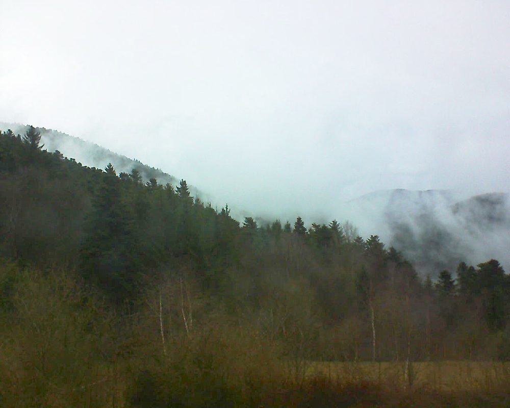 Le petit ballon vu depuis le Domaine Langmatt à Murbach le 30.03.2018 à 18:45 Le petit ballon (Alsace, Vosges) le 30.03.2018 à 18:45