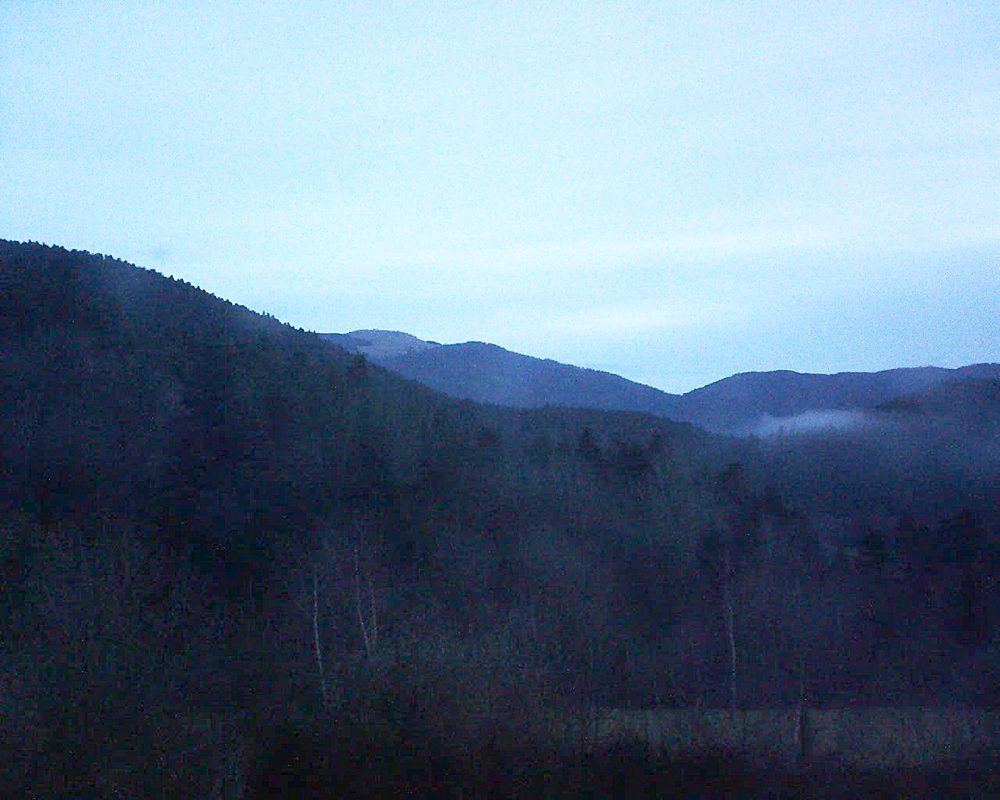 Le petit ballon vu depuis le Domaine Langmatt à Murbach le 31.03.2018 à 07:00 Le petit ballon (Alsace, Vosges) le 31.03.2018 à 07:00
