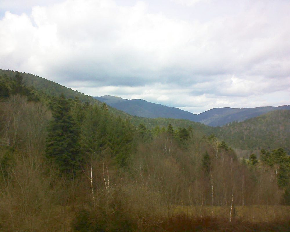Le petit ballon vu depuis le Domaine Langmatt à Murbach le 31.03.2018 à 14:15 Le petit ballon (Alsace, Vosges) le 31.03.2018 à 14:15