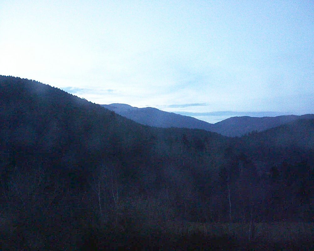 Le petit ballon vu depuis le Domaine Langmatt à Murbach le 31.03.2018 à 20:15 Le petit ballon (Alsace, Vosges) le 31.03.2018 à 20:15