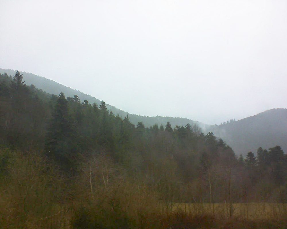 Le petit ballon vu depuis le Domaine Langmatt à Murbach le 01.04.2018 à 09:00 Le petit ballon (Alsace, Vosges) le 01.04.2018 à 09:00