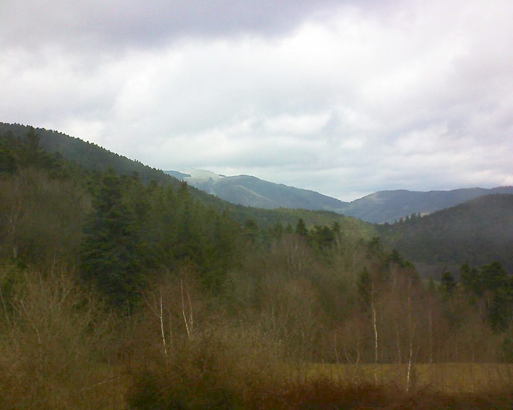 Le petit ballon vu depuis le Domaine Langmatt à Murbach le 01.04.2018 à 14:15 Le petit ballon (Alsace, Vosges) le 01.04.2018 à 14:15