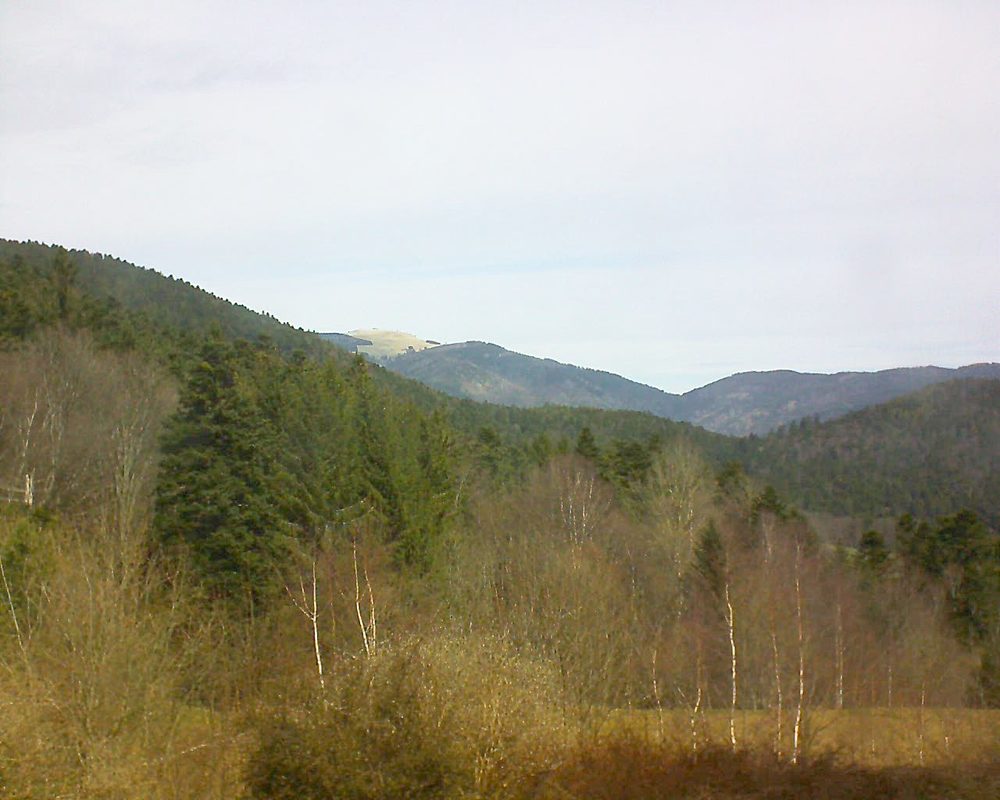 Le petit ballon vu depuis le Domaine Langmatt à Murbach le 02.04.2018 à 12:15 Le petit ballon (Alsace, Vosges) le 02.04.2018 à 12:15
