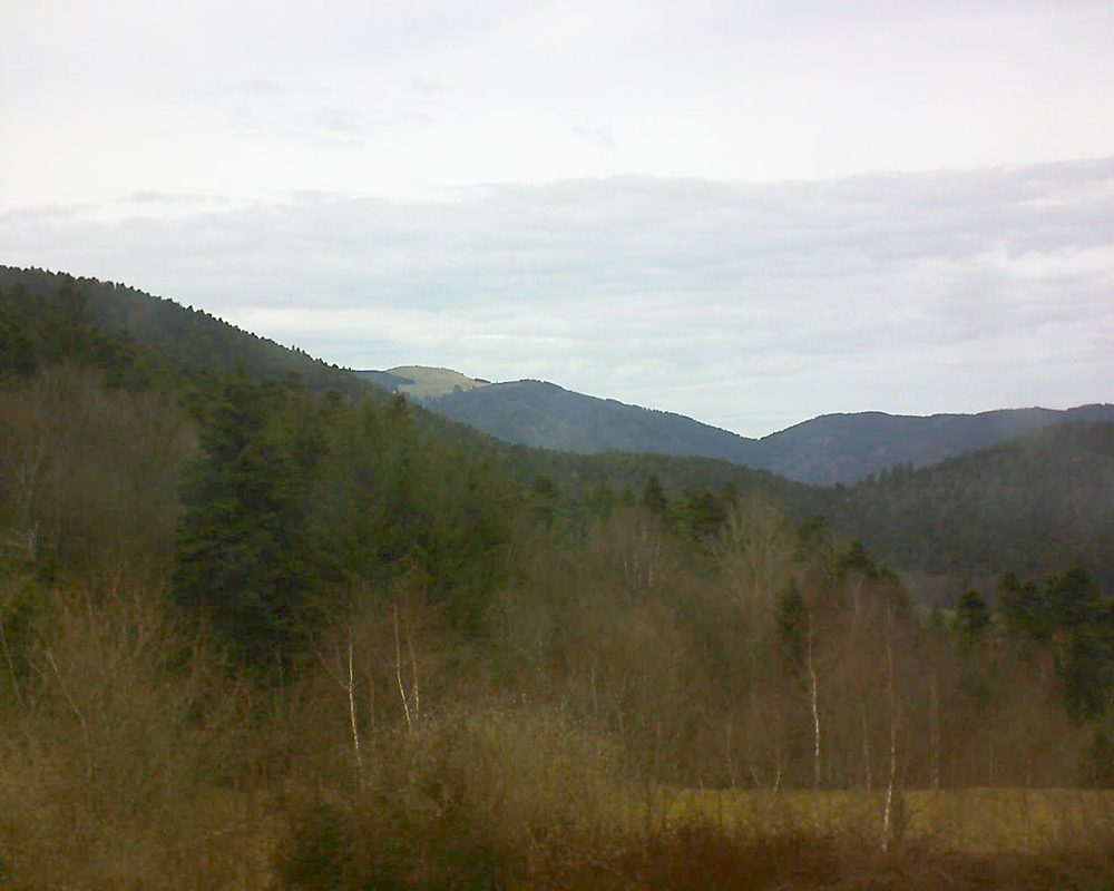 Le petit ballon vu depuis le Domaine Langmatt à Murbach le 02.04.2018 à 14:15 Le petit ballon (Alsace, Vosges) le 02.04.2018 à 14:15