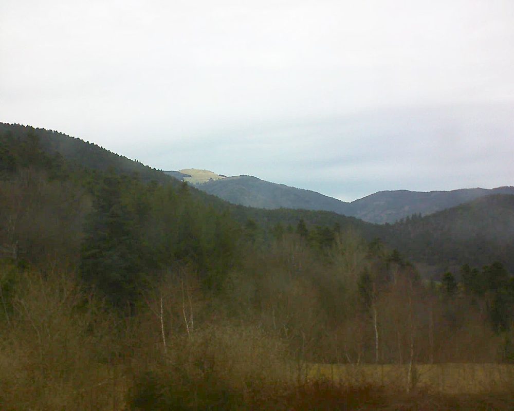 Le petit ballon vu depuis le Domaine Langmatt à Murbach le 02.04.2018 à 16:30 Le petit ballon (Alsace, Vosges) le 02.04.2018 à 16:30