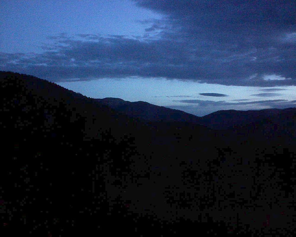 Le petit ballon vu depuis le Domaine Langmatt à Murbach le 03.04.2018 à 06:45 Le petit ballon (Alsace, Vosges) le 03.04.2018 à 06:45