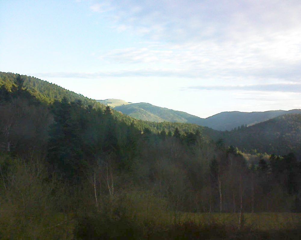 Le petit ballon vu depuis le Domaine Langmatt à Murbach le 03.04.2018 à 08:00 Le petit ballon (Alsace, Vosges) le 03.04.2018 à 08:00
