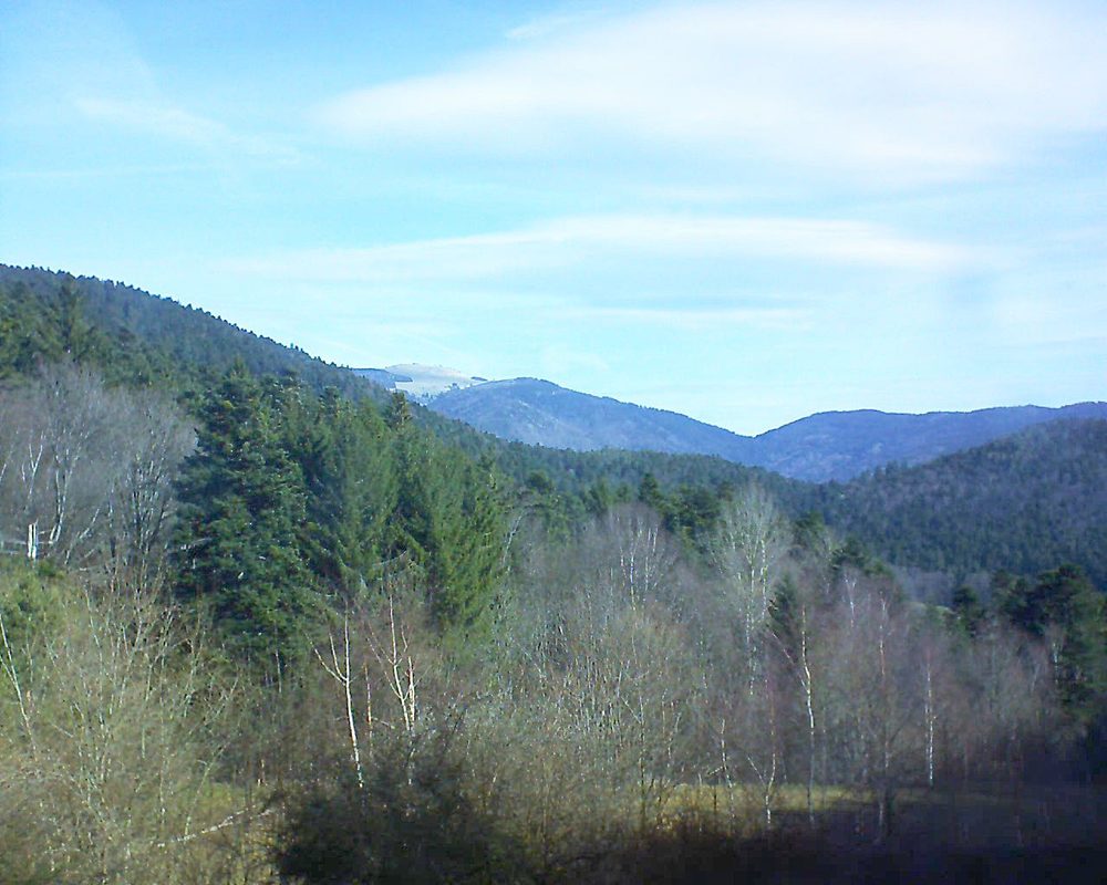 Le petit ballon vu depuis le Domaine Langmatt à Murbach le 03.04.2018 à 10:30 Le petit ballon (Alsace, Vosges) le 03.04.2018 à 10:30