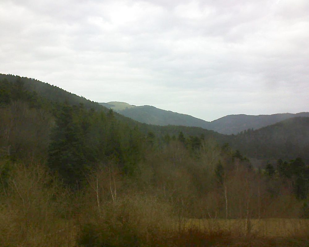 Le petit ballon vu depuis le Domaine Langmatt à Murbach le 03.04.2018 à 16:45 Le petit ballon (Alsace, Vosges) le 03.04.2018 à 16:45
