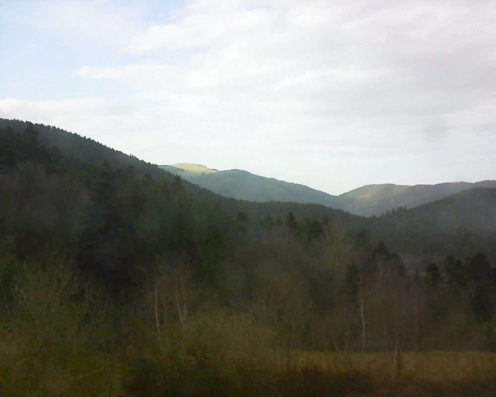 Le petit ballon vu depuis le Domaine Langmatt à Murbach le 03.04.2018 à 18:15 Le petit ballon (Alsace, Vosges) le 03.04.2018 à 18:15