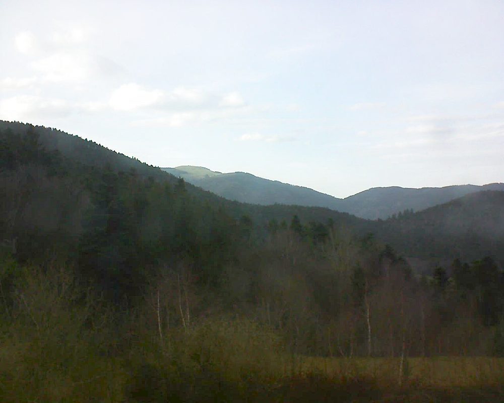 Le petit ballon vu depuis le Domaine Langmatt à Murbach le 03.04.2018 à 18:30 Le petit ballon (Alsace, Vosges) le 03.04.2018 à 18:30