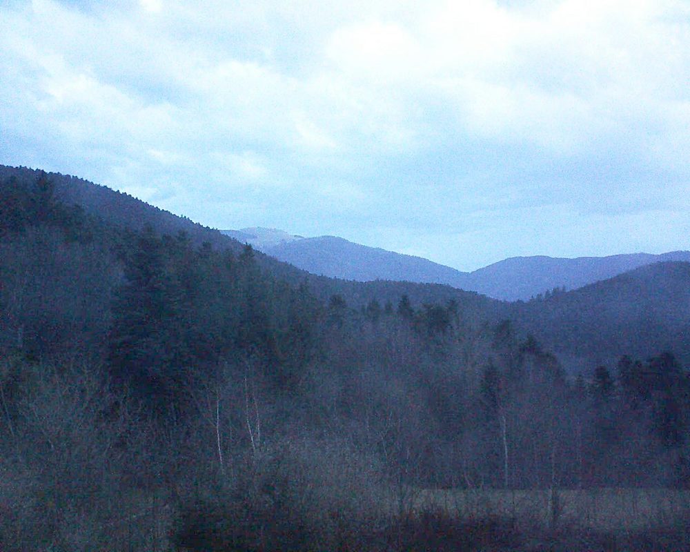 Le petit ballon vu depuis le Domaine Langmatt à Murbach le 04.04.2018 à 07:00 Le petit ballon (Alsace, Vosges) le 04.04.2018 à 07:00