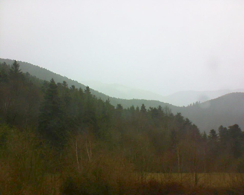 Le petit ballon vu depuis le Domaine Langmatt à Murbach le 04.04.2018 à 14:45 Le petit ballon (Alsace, Vosges) le 04.04.2018 à 14:45