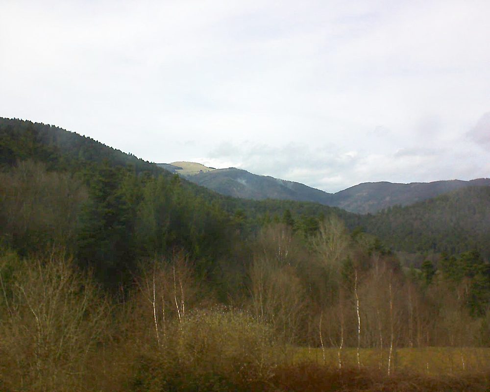 Le petit ballon vu depuis le Domaine Langmatt à Murbach le 04.04.2018 à 17:00 Le petit ballon (Alsace, Vosges) le 04.04.2018 à 17:00