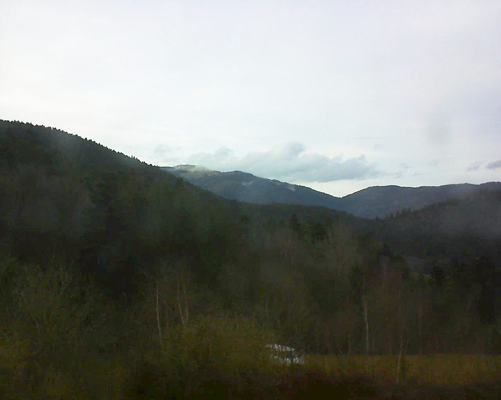 Le petit ballon vu depuis le Domaine Langmatt à Murbach le 04.04.2018 à 19:00 Le petit ballon (Alsace, Vosges) le 04.04.2018 à 19:00