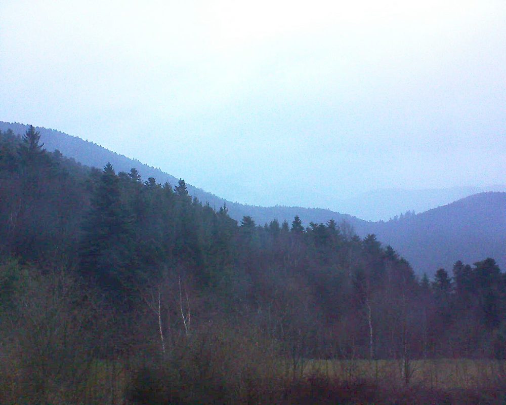 Le petit ballon vu depuis le Domaine Langmatt à Murbach le 05.04.2018 à 07:00 Le petit ballon (Alsace, Vosges) le 05.04.2018 à 07:00