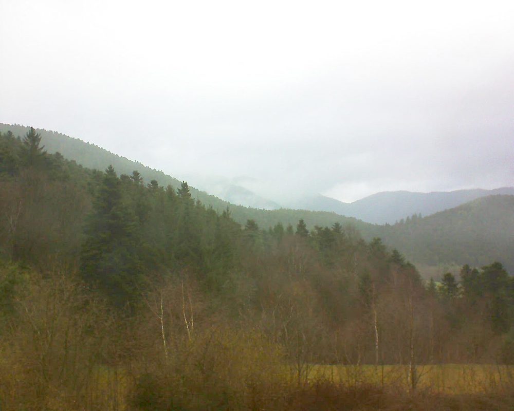 Le petit ballon vu depuis le Domaine Langmatt à Murbach le 05.04.2018 à 10:30 Le petit ballon (Alsace, Vosges) le 05.04.2018 à 10:30