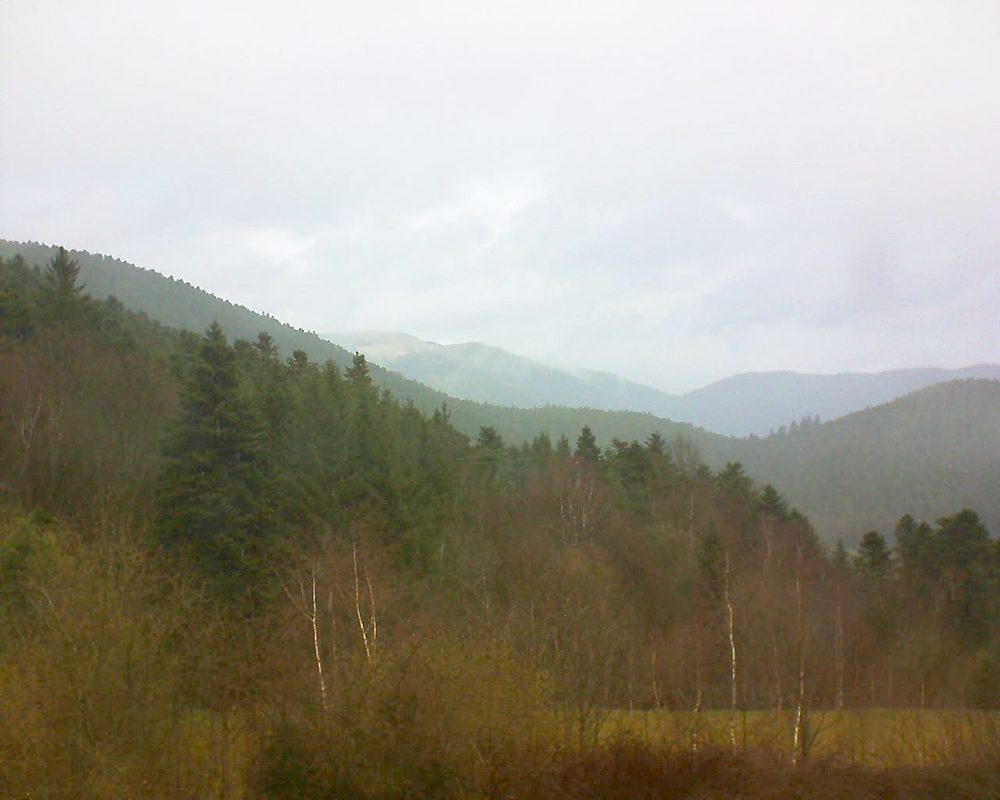 Le petit ballon vu depuis le Domaine Langmatt à Murbach le 05.04.2018 à 12:45 Le petit ballon (Alsace, Vosges) le 05.04.2018 à 12:45