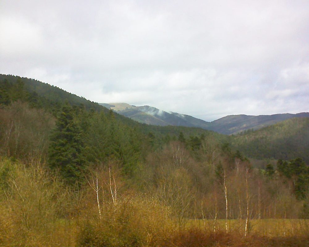 Le petit ballon vu depuis le Domaine Langmatt à Murbach le 05.04.2018 à 13:00 Le petit ballon (Alsace, Vosges) le 05.04.2018 à 13:00