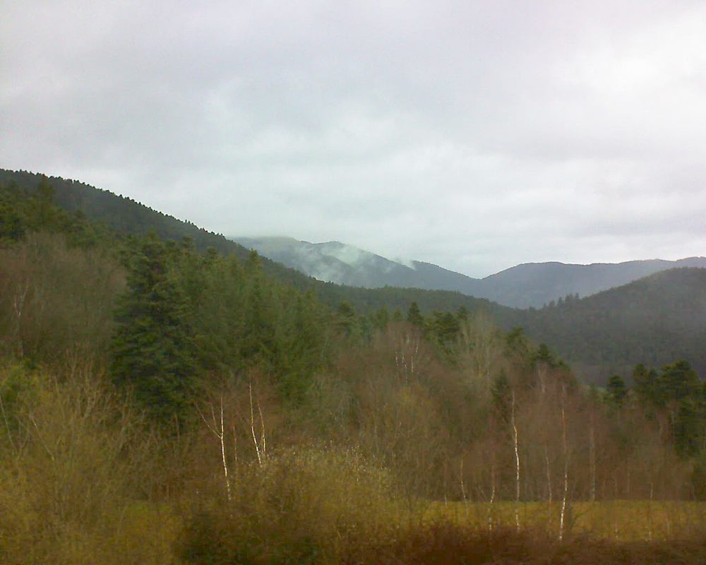 Le petit ballon vu depuis le Domaine Langmatt à Murbach le 05.04.2018 à 14:15 Le petit ballon (Alsace, Vosges) le 05.04.2018 à 14:15