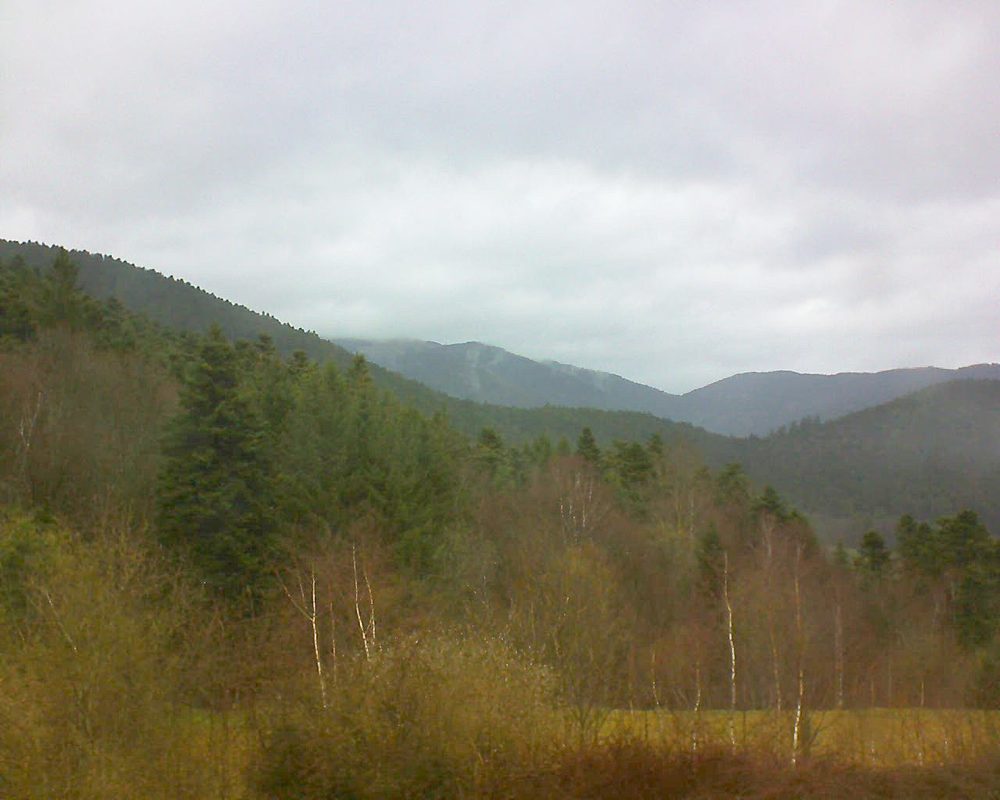Le petit ballon vu depuis le Domaine Langmatt à Murbach le 05.04.2018 à 15:00 Le petit ballon (Alsace, Vosges) le 05.04.2018 à 15:00